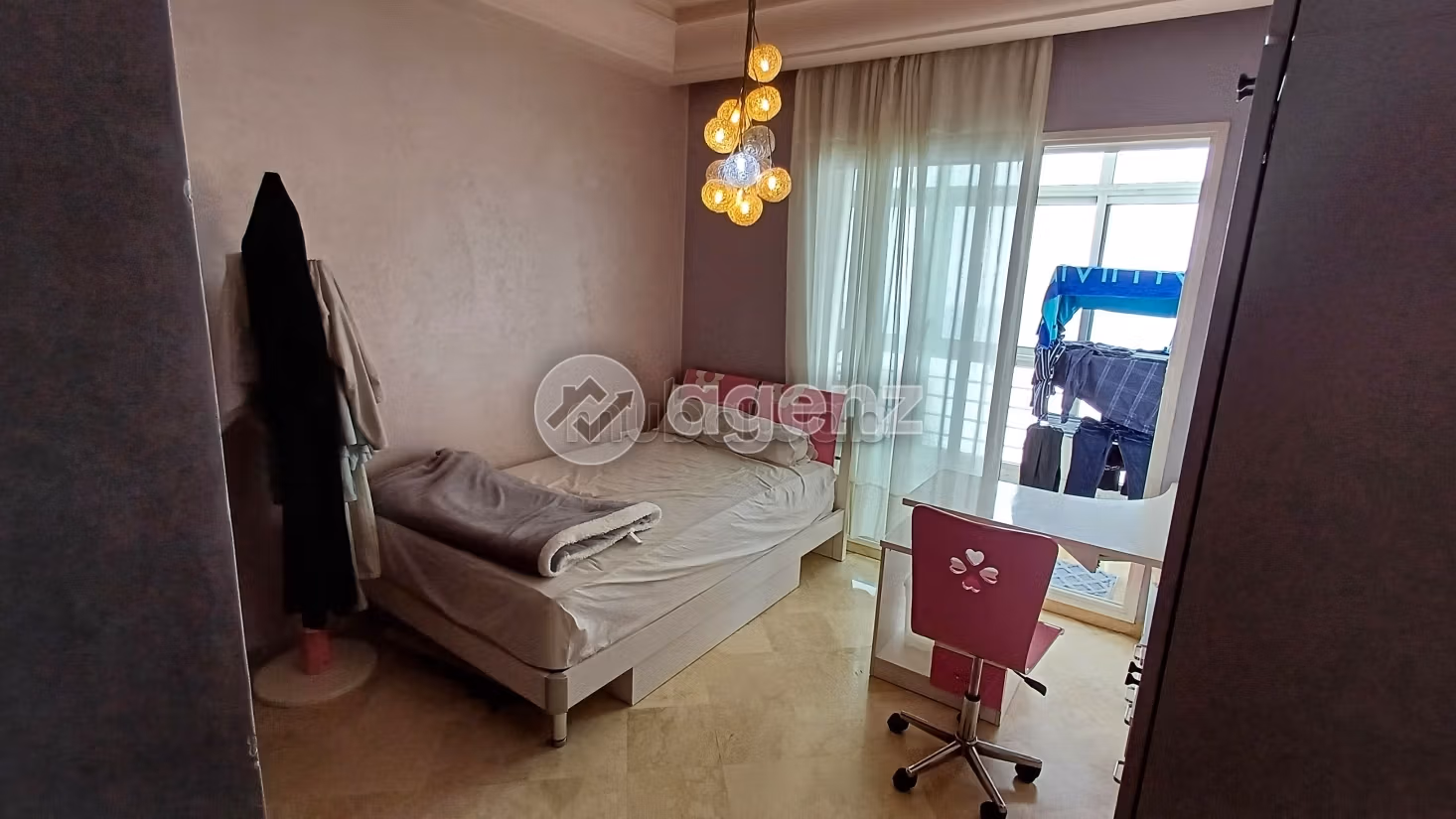 Find an apartment to buy in Gauthier. 3 lovely rooms. Furnished