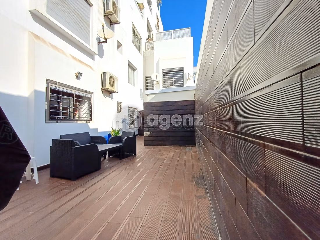 Splendido appartamento in vendita a Moulay Youssef. 2 camere. Terrazzo e garage