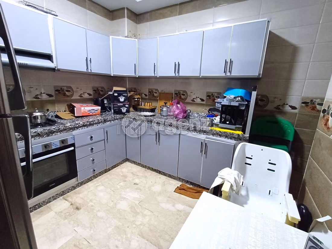 Vendita di un bell'appartamento a Californie. Superficie di 81 m². Arredato