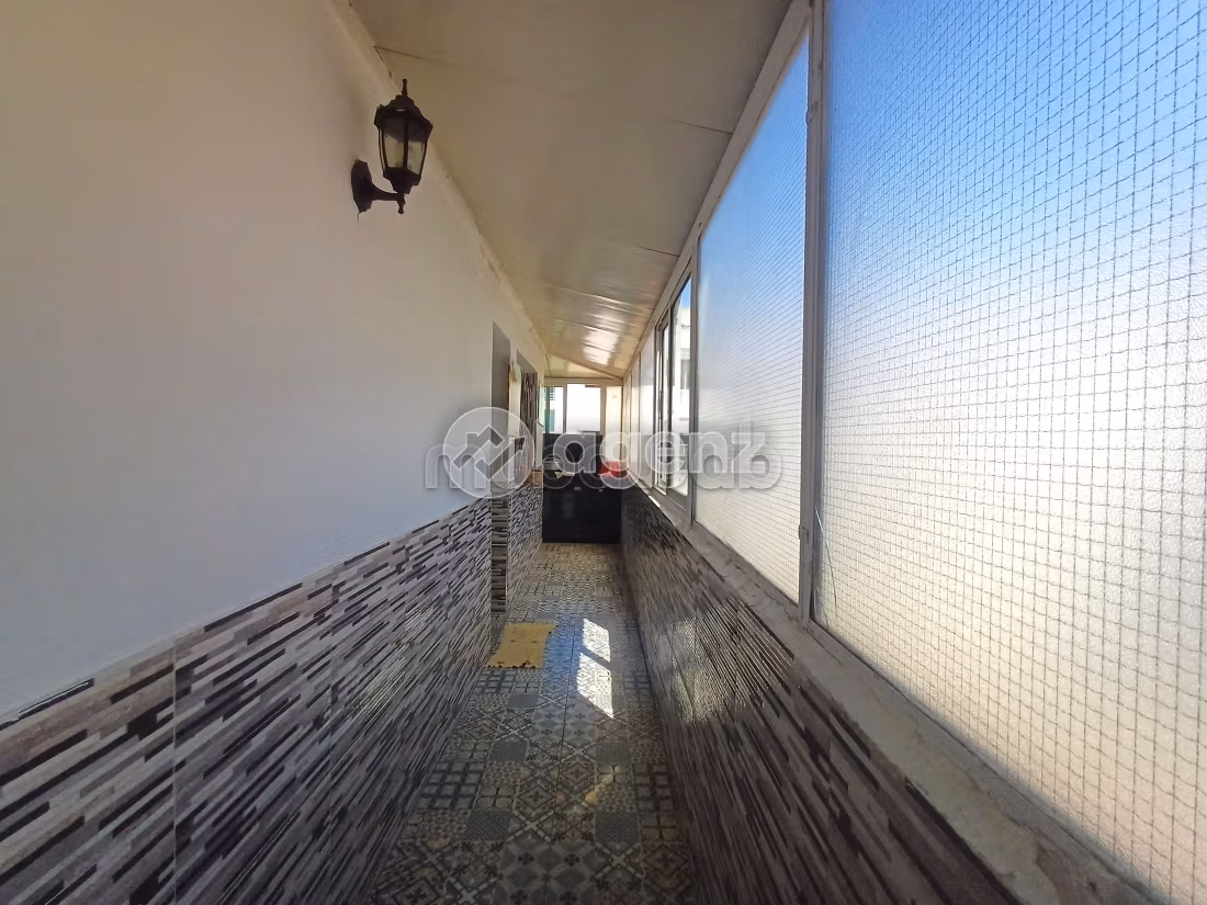 Bonito piso en venta en Les Hôpitaux. 2 dormitorios. Con Ascensor, balcón