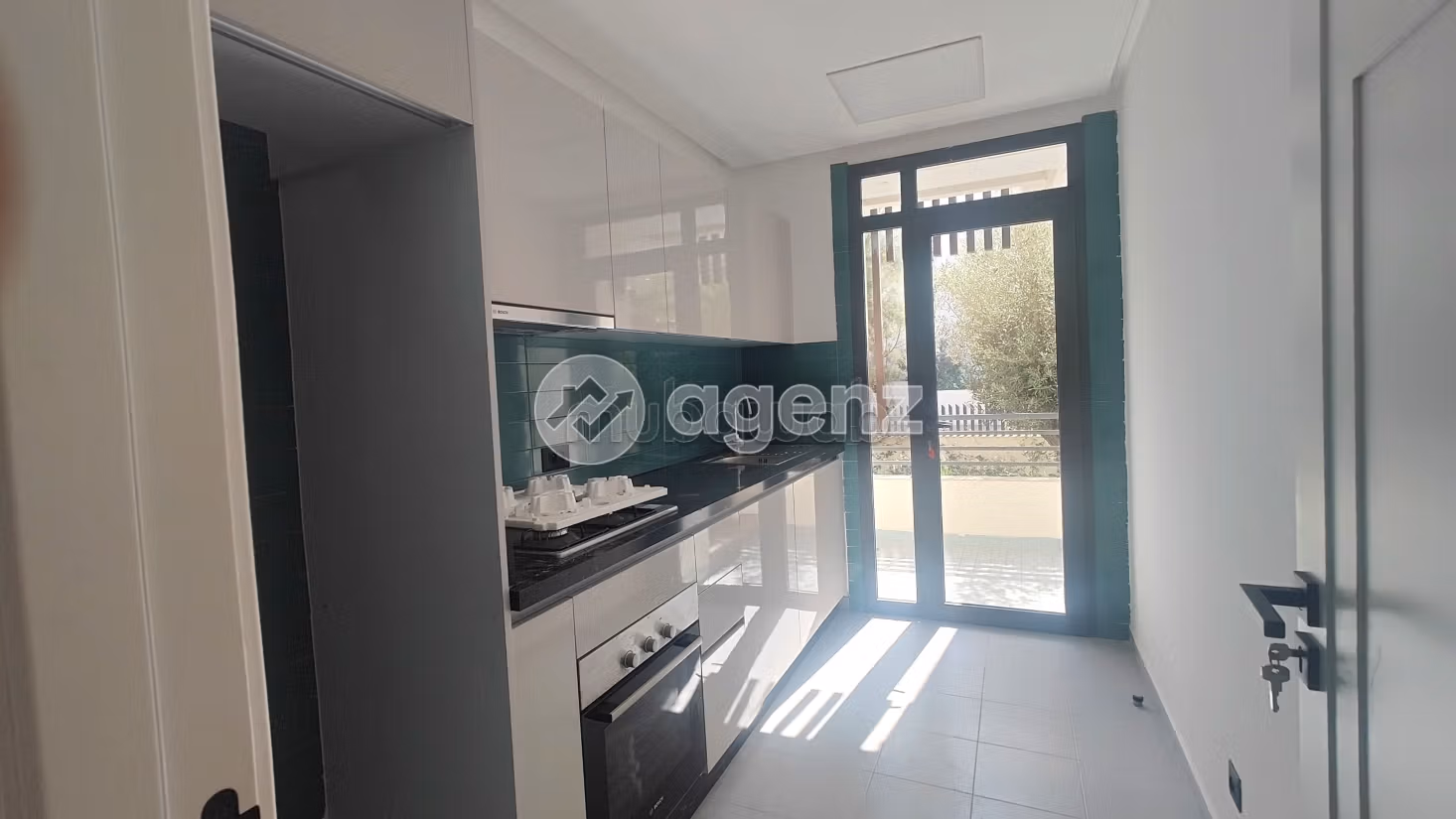 Great apartment for rent in Ain Diab Extension. 3 beautiful rooms. Ample storage space