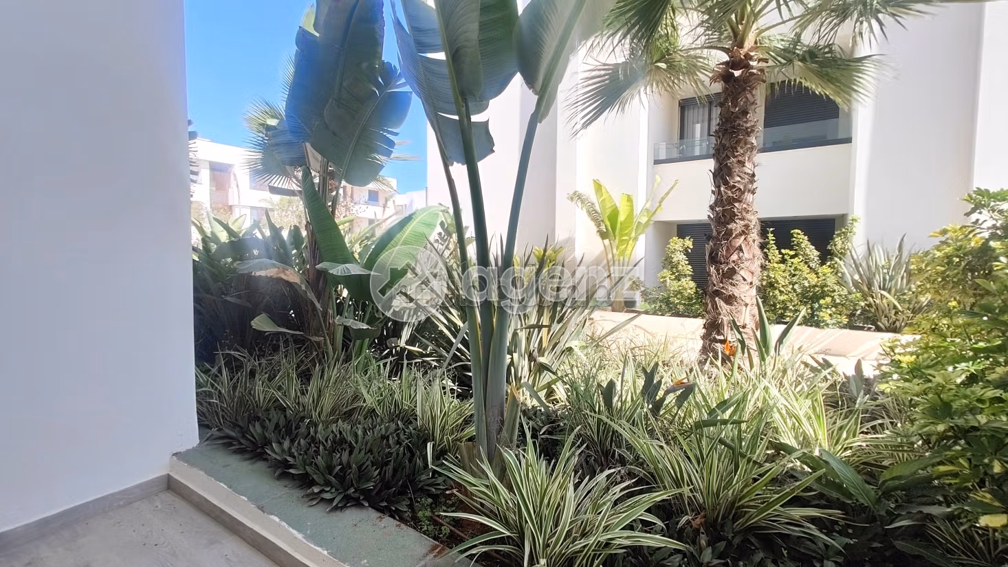 Great apartment for rent in Ain Diab Extension. 3 beautiful rooms. Ample storage space