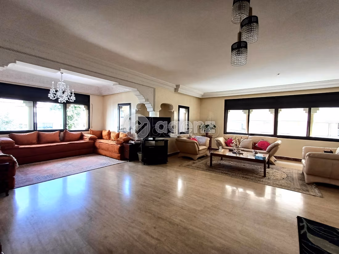 Appartement à vendre 208 m², 3 chambres Racine Casablanca