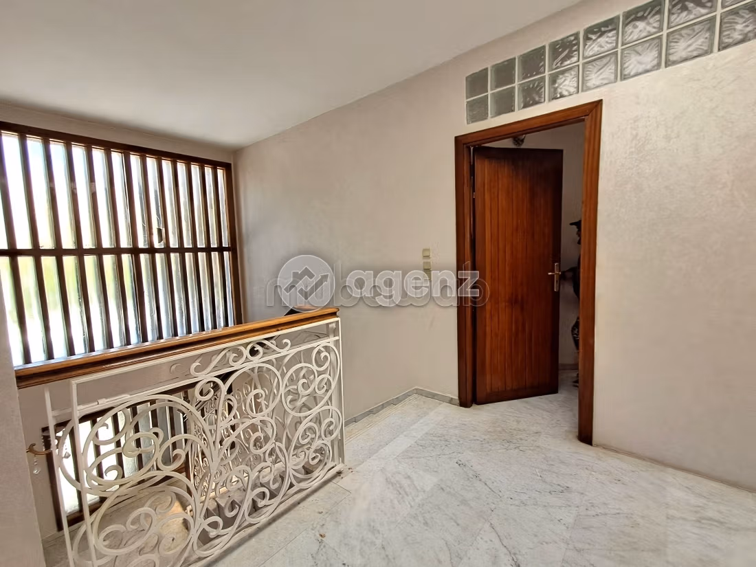 Villa à vendre 1 216 m², 7 chambres Californie Casablanca