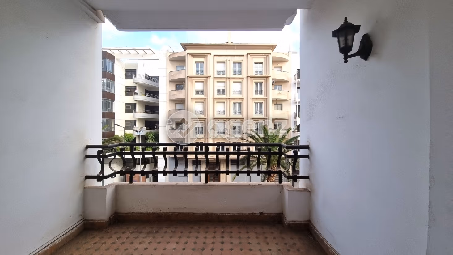 Sell apartment in Triangle d'Or. Surface area 249 m². Carpark and elevator