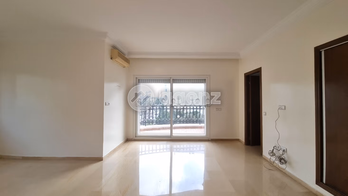 Sell apartment in Triangle d'Or. Surface area 249 m². Carpark and elevator
