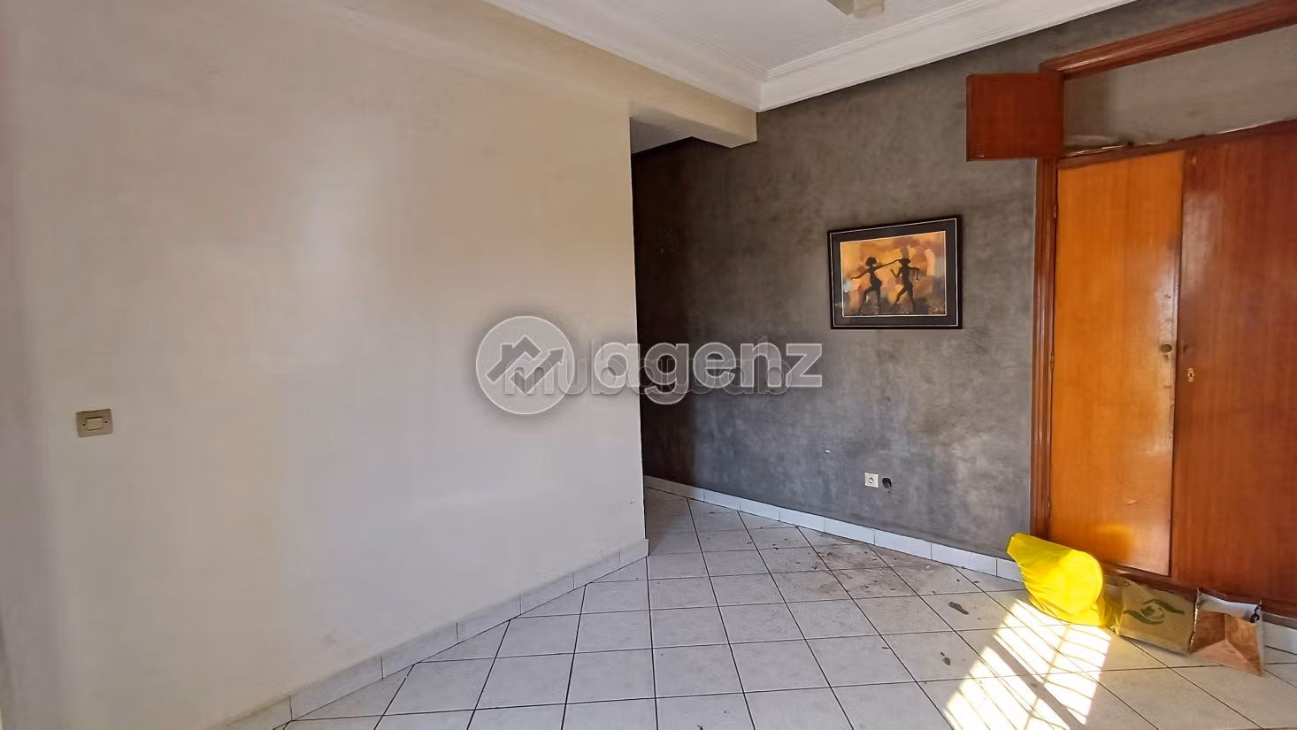 Piso en venta. 3 dormitorios. Ascensor y estacionamiento