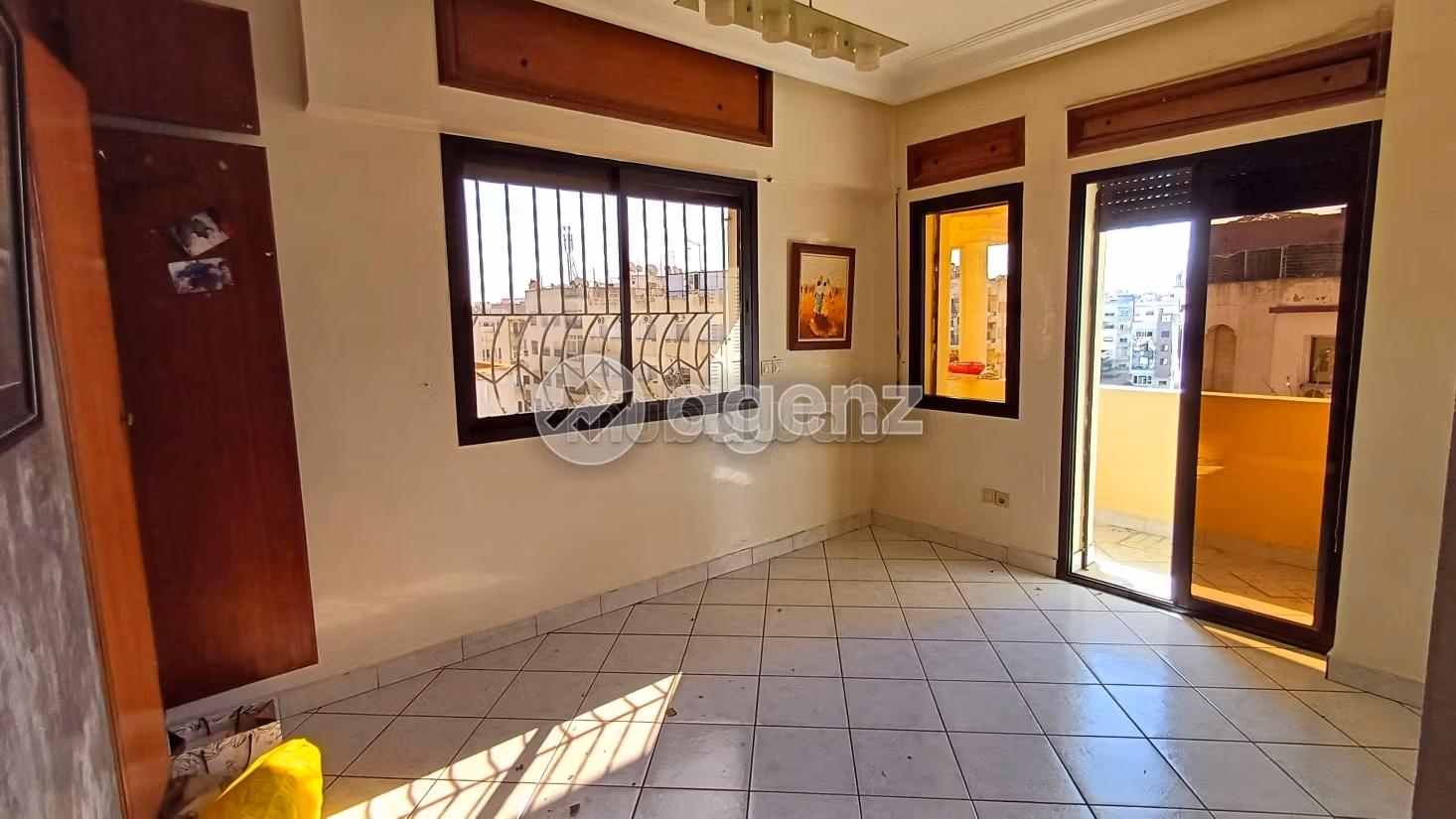 Piso en venta. 3 dormitorios. Ascensor y estacionamiento