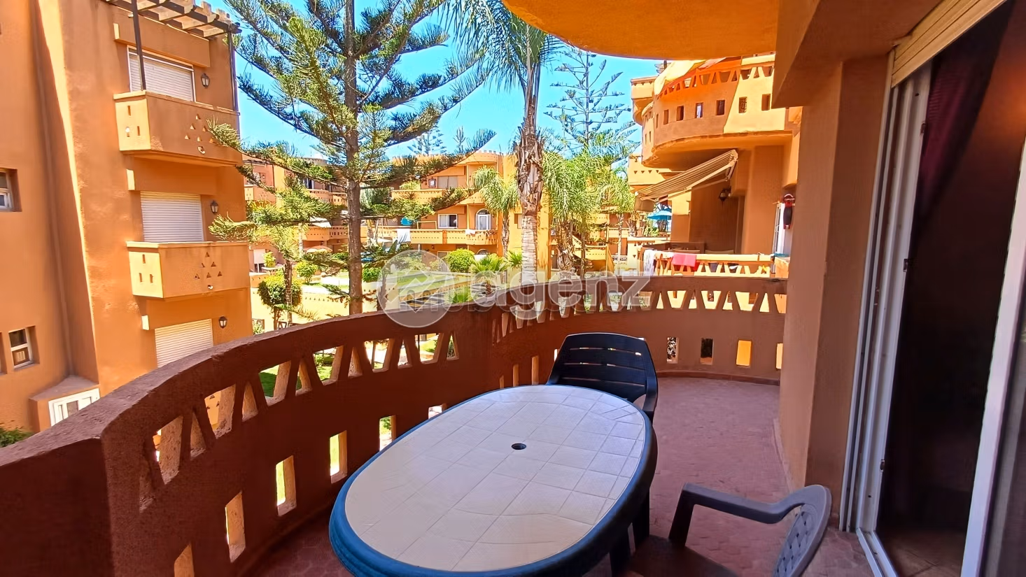 Piso en venta. 2 dormitorios. Garaje privado