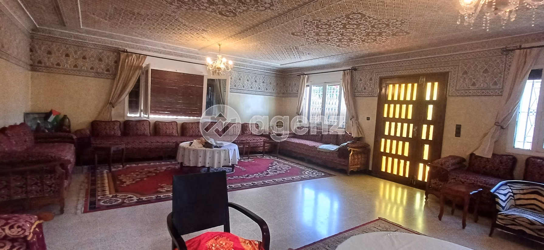 Splendid villa for sale in Ferme Bretonne Hay Arraha. 9 beautiful rooms. Basement