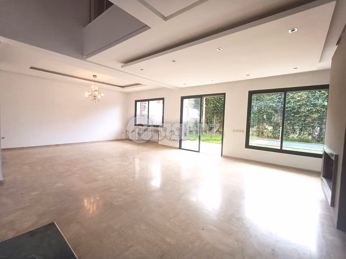 Villa di lusso in vendita a Sidi El Khadir. 5 camere da letto. Terrazzo e giardino