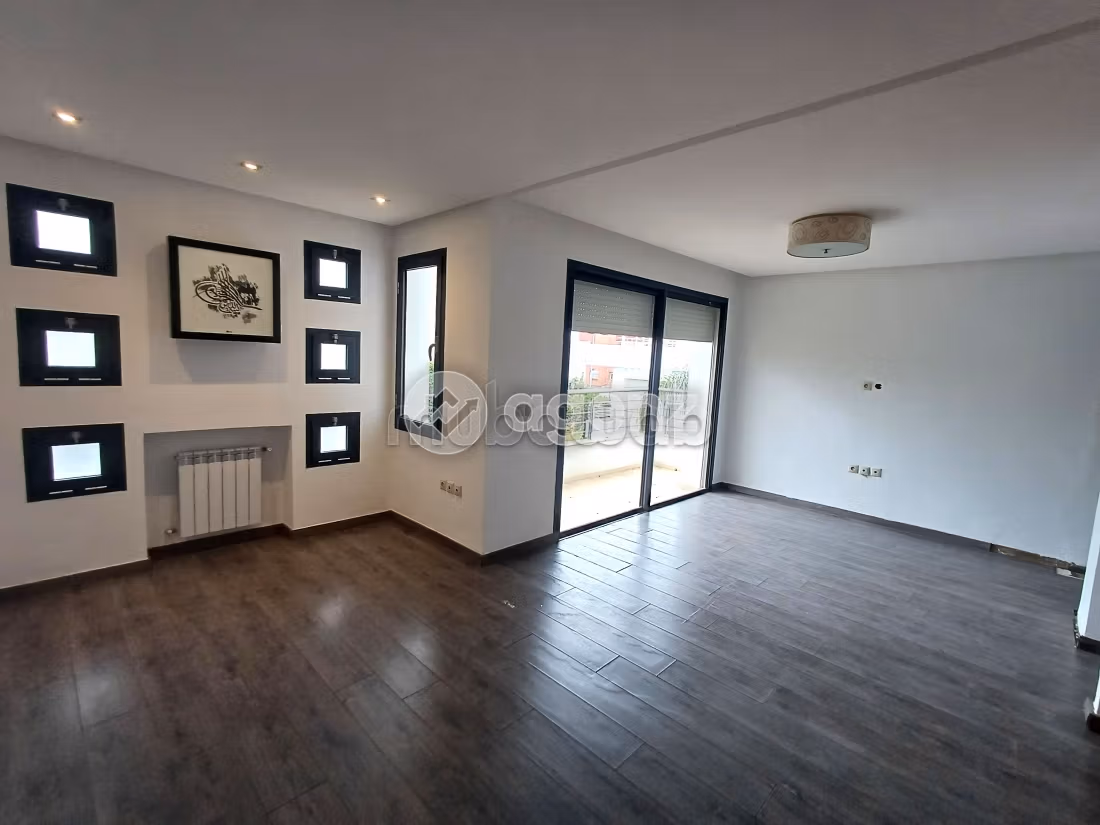 Villa di lusso in vendita a Sidi El Khadir. 5 camere da letto. Terrazzo e giardino