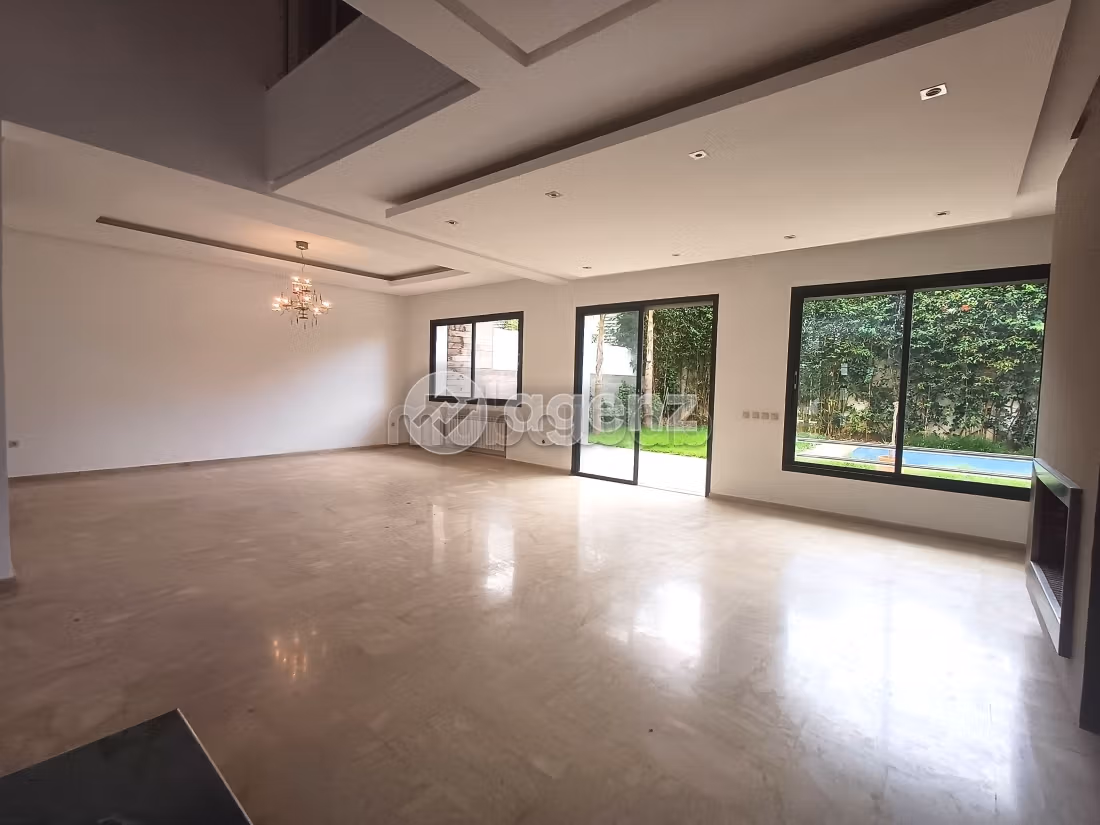 Villa di lusso in vendita a Sidi El Khadir. 5 camere da letto. Terrazzo e giardino