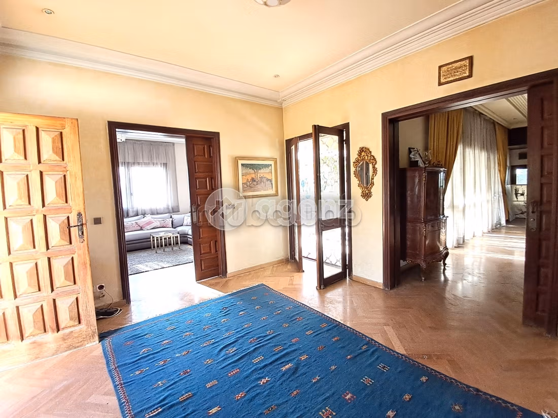 Esplendida villa en venta en Anfa Supérieur. Área total 2000 m². Bodega, gran terraza