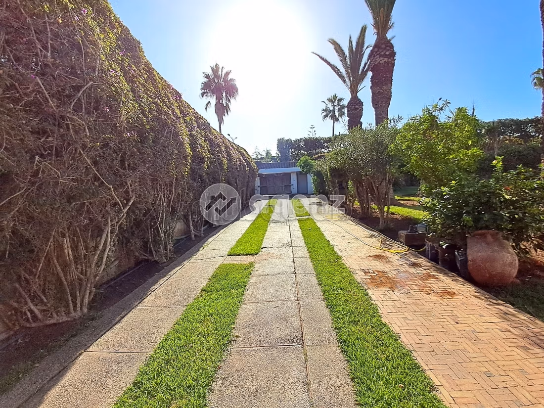 Esplendida villa en venta en Anfa Supérieur. Área total 2000 m². Bodega, gran terraza