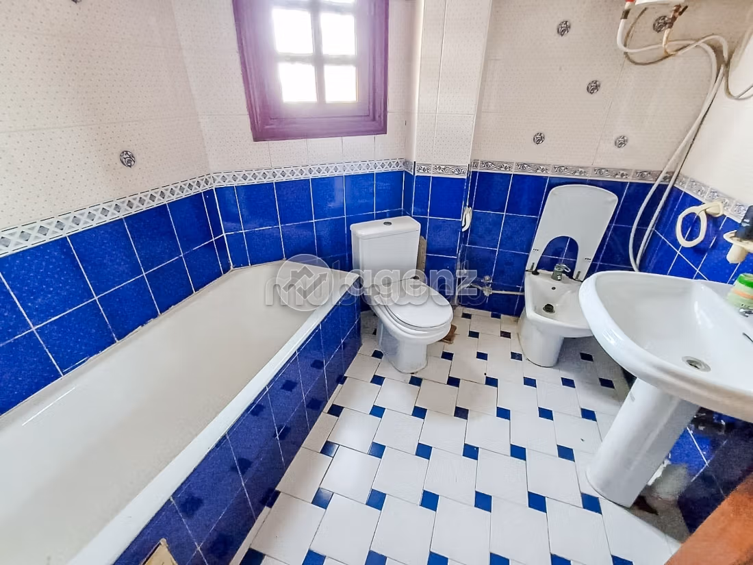 Casa di lusso in vendita a Sidi Maarouf. 8 camere. Giardino e posto auto