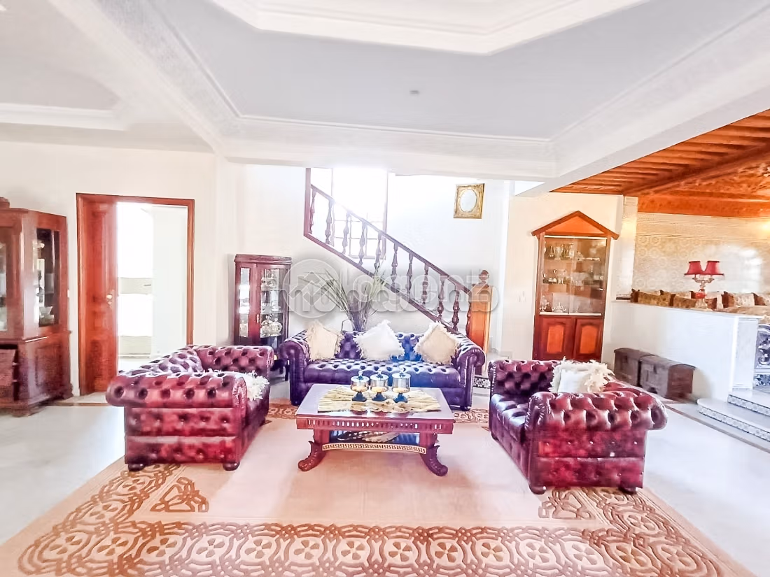 Casa di lusso in vendita a Sidi Maarouf. 8 camere. Giardino e posto auto