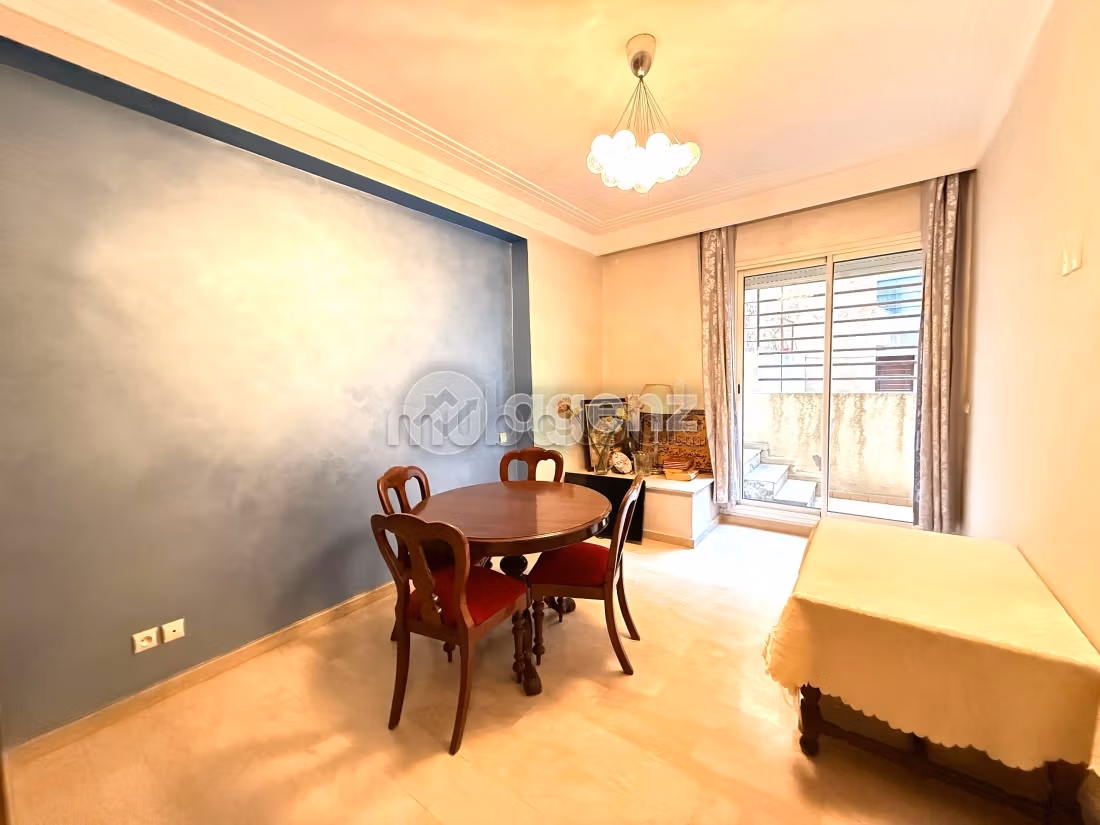 Beautiful apartment for sale in Les princesses. Area 165 m². With garage and lift