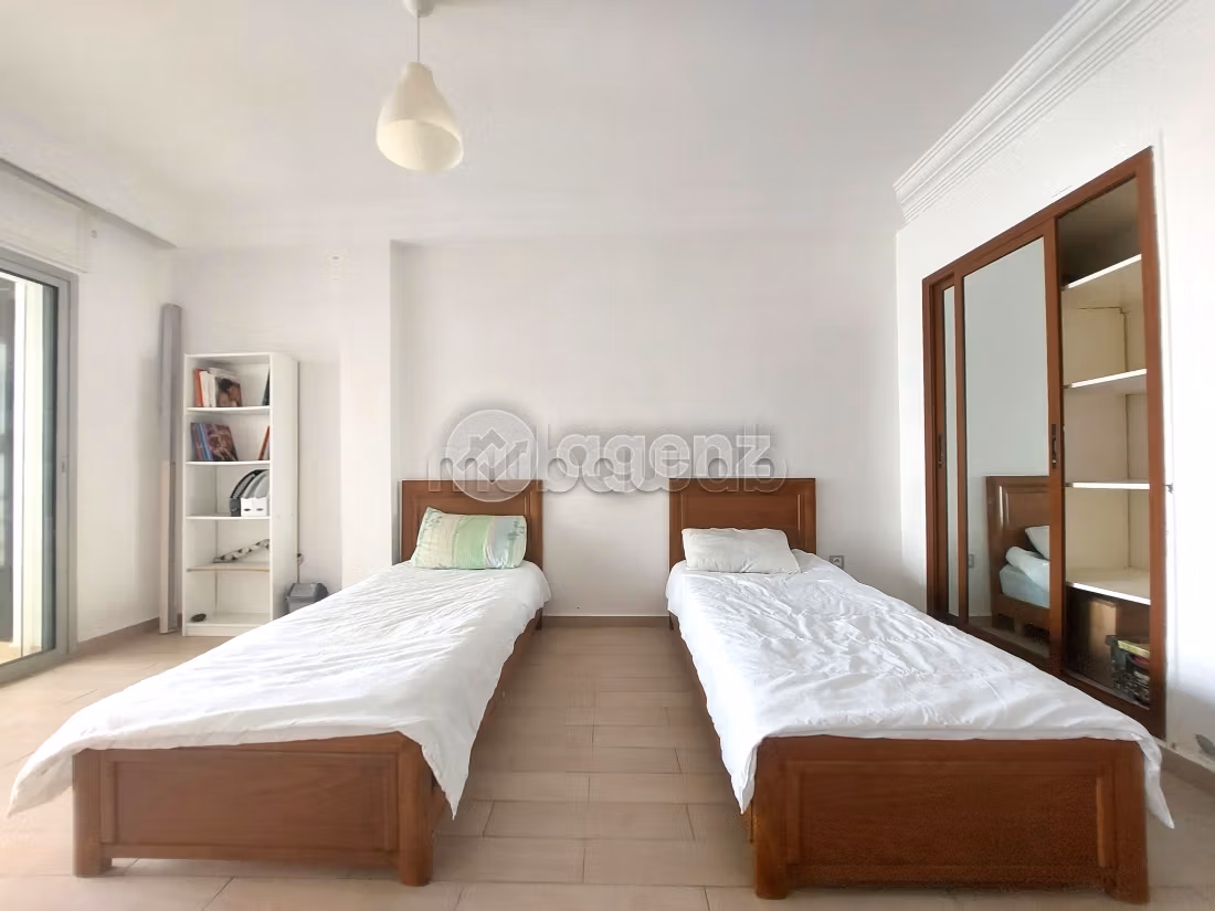 Piso en venta en Maârif Extension. 2 hermosas habitaciones. Con garaje y ascensor