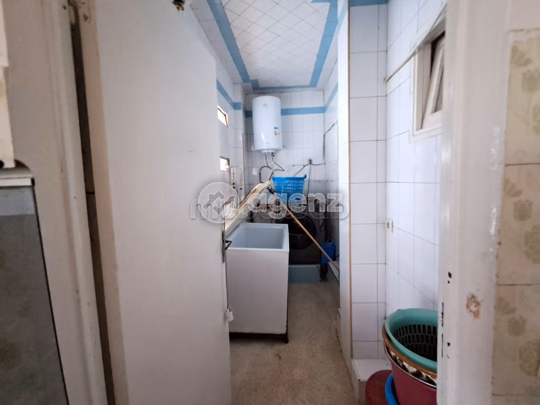 Sale of a lovely apartment in Franceville. Small area 133 m². Green areas and lift