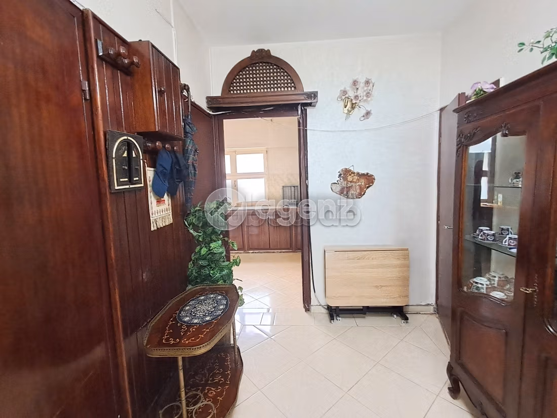 Sale of a lovely apartment in Franceville. Small area 133 m². Green areas and lift