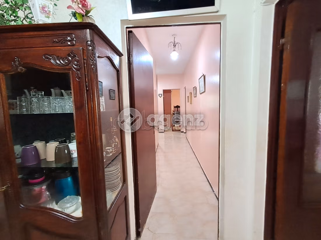 Sale of a lovely apartment in Franceville. Small area 133 m². Green areas and lift