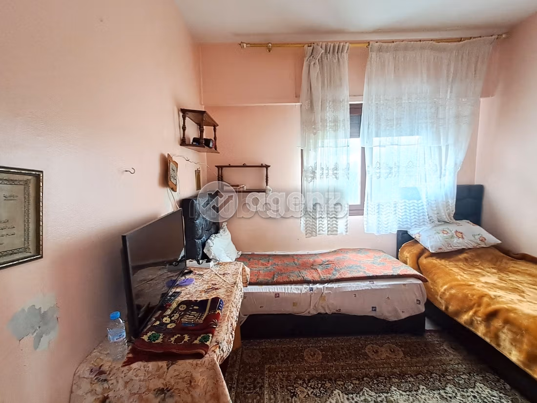 Sale of a lovely apartment in Franceville. Small area 133 m². Green areas and lift