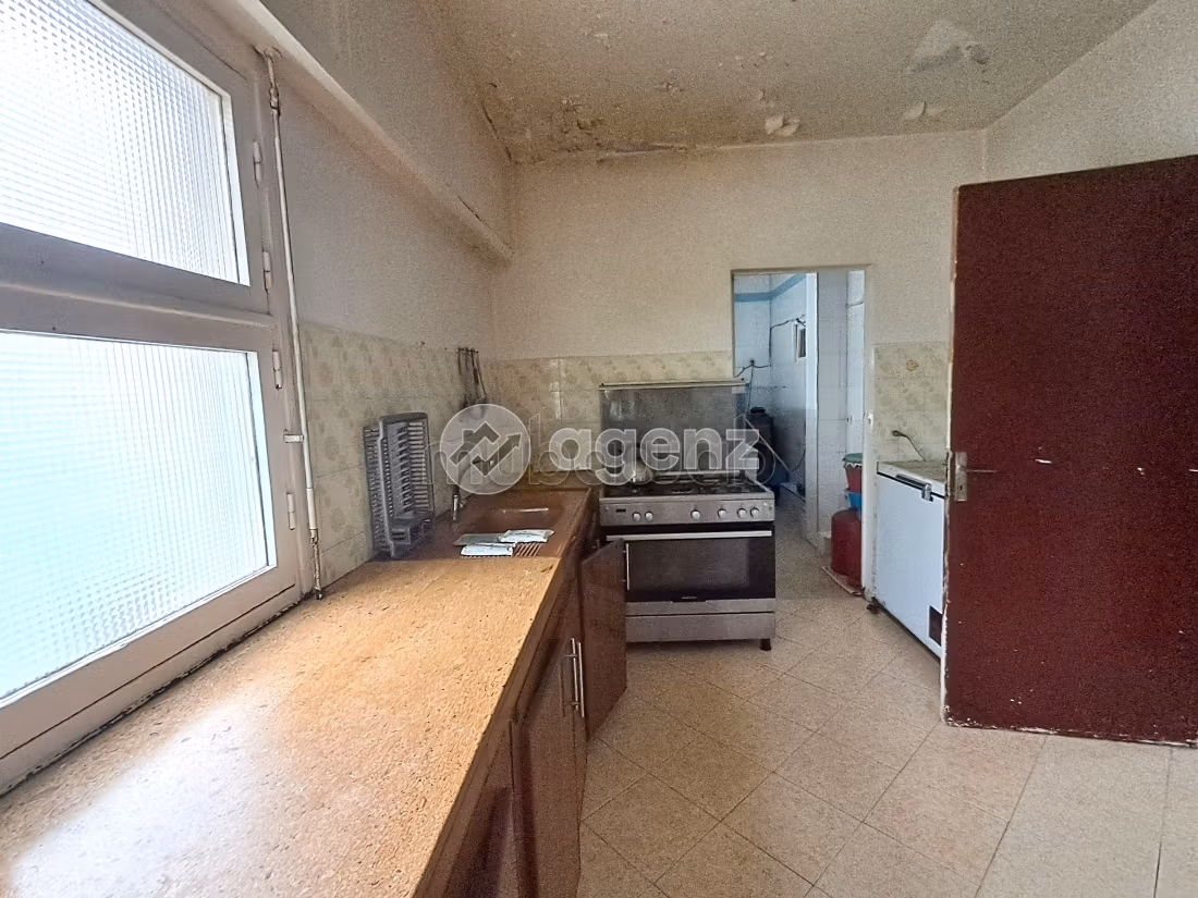 Sale of a lovely apartment in Franceville. Small area 133 m². Green areas and lift