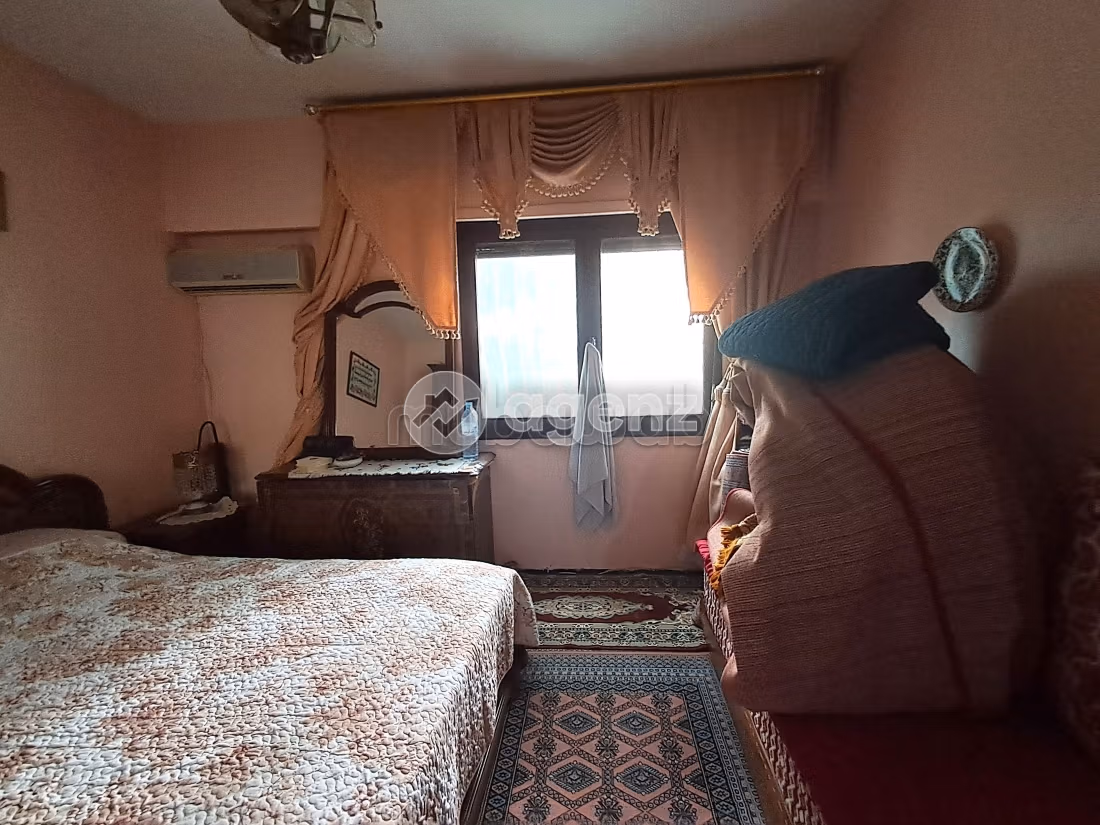 Sale of a lovely apartment in Franceville. Small area 133 m². Green areas and lift