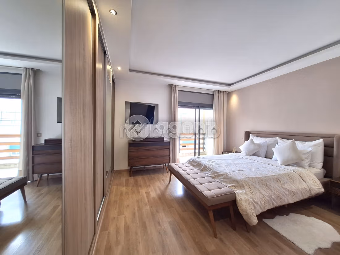 Vendita appartamento a Maârif. 3 camere. Cucina completamente equipaggiata