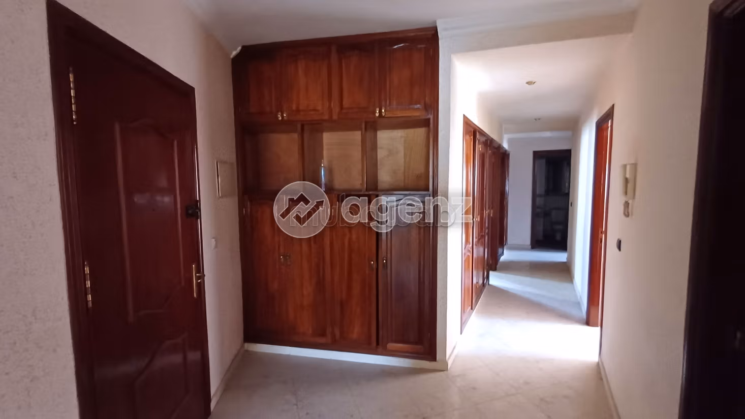 Vendita appartamento a Alia. 4 camere da letto. Con ascensore