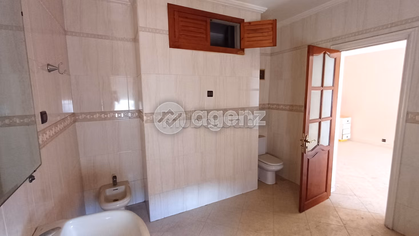 Vendita appartamento a Alia. 4 camere da letto. Con ascensore
