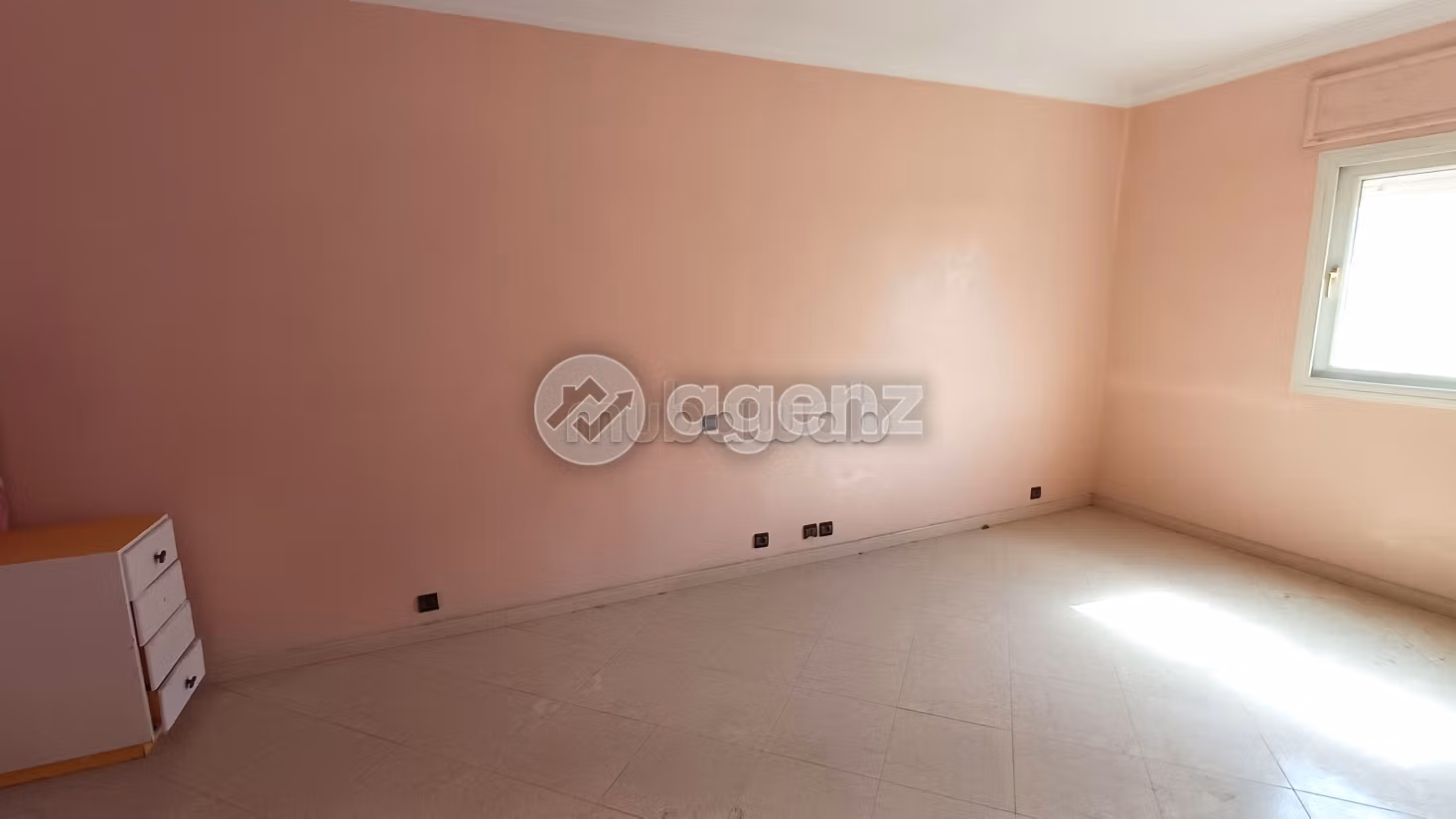 Vendita appartamento a Alia. 4 camere da letto. Con ascensore