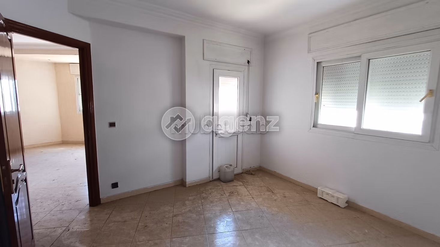 Vendita appartamento a Alia. 4 camere da letto. Con ascensore