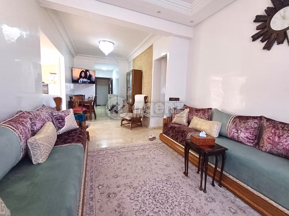 Se vende piso en Bouskoura Ville. 3 dormitorios. Cocina equipada