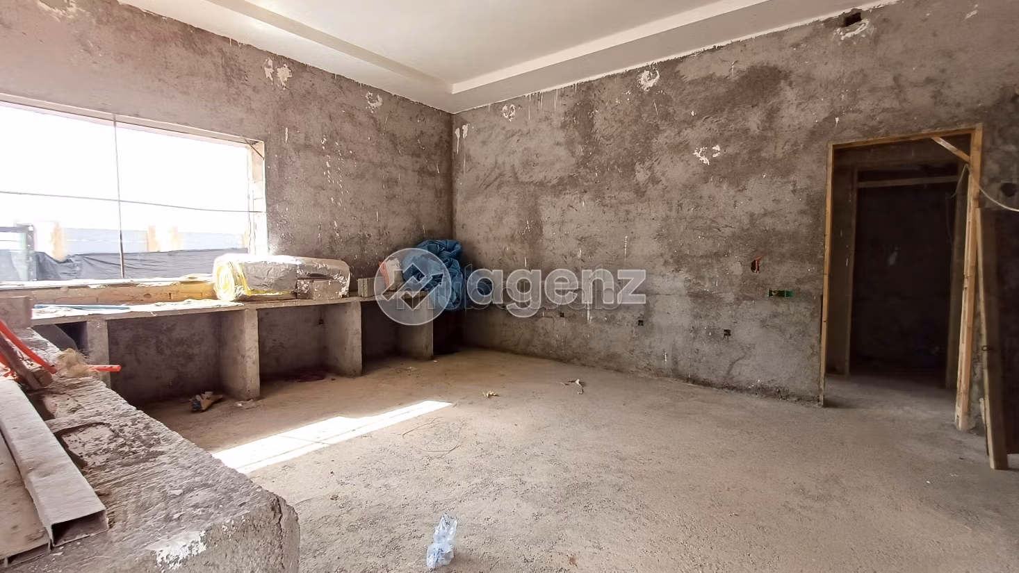 Luxury villa for sale in Hay Targa. 5 lovely rooms. Green area, Balcony