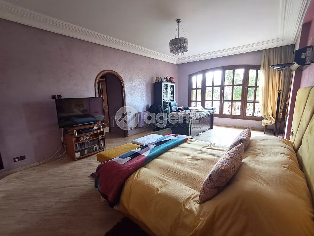 Villa à vendre 400 m², 5 chambres Oulfa Casablanca