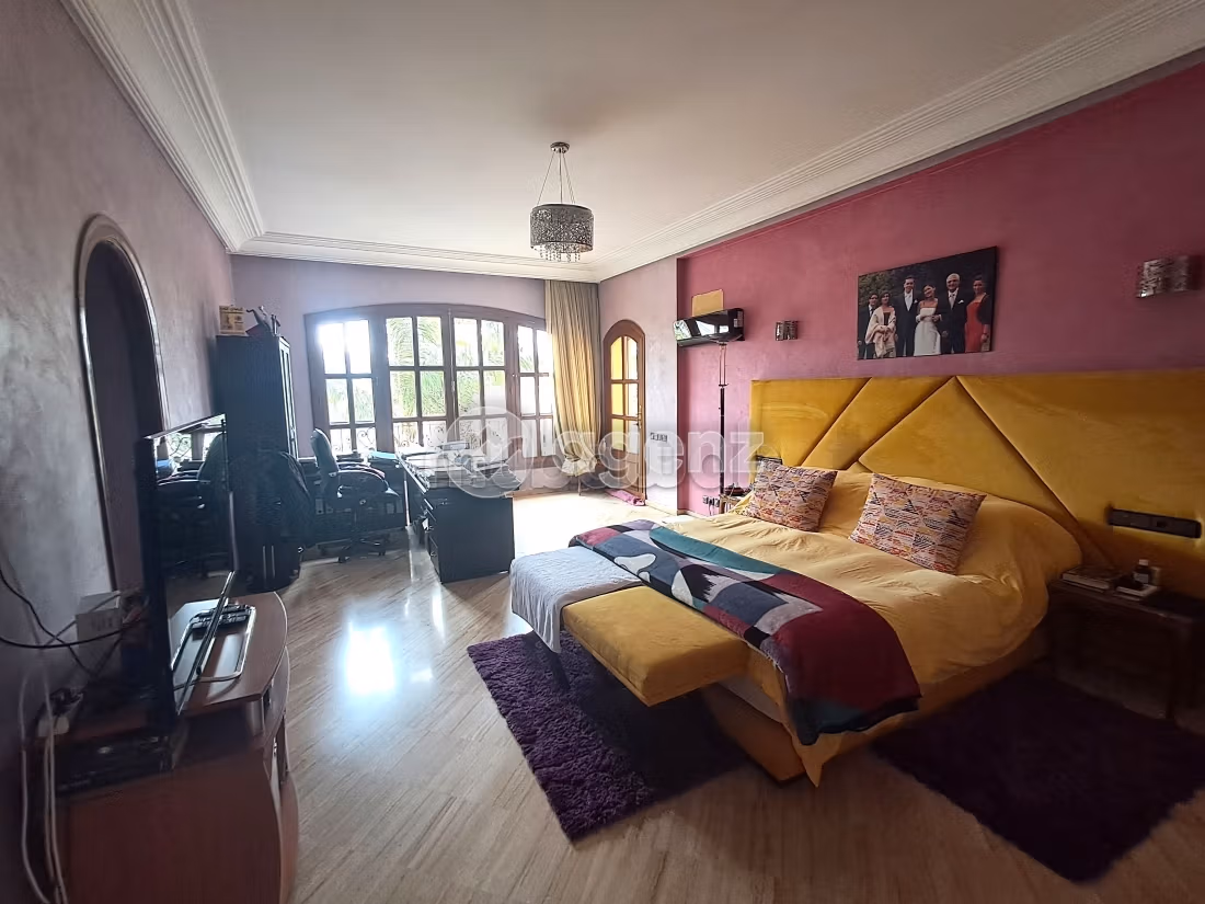 Villa à vendre 400 m², 5 chambres Oulfa Casablanca