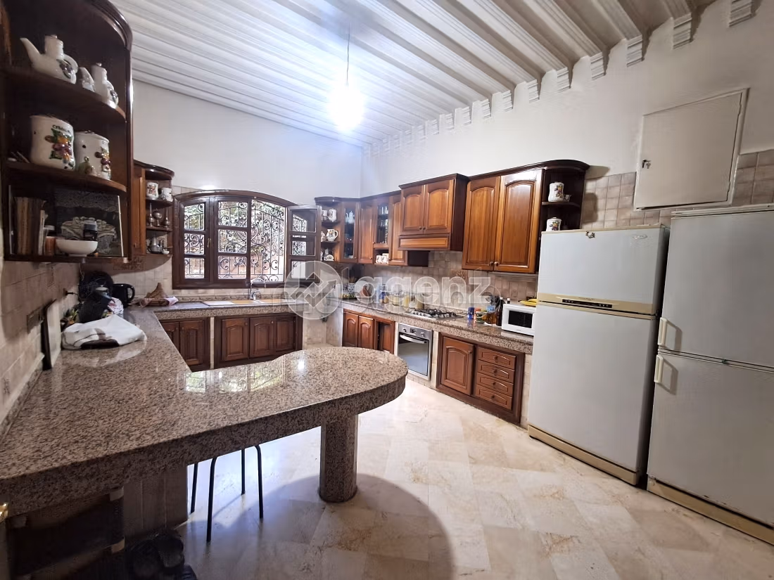 Villa à vendre 400 m², 5 chambres Oulfa Casablanca