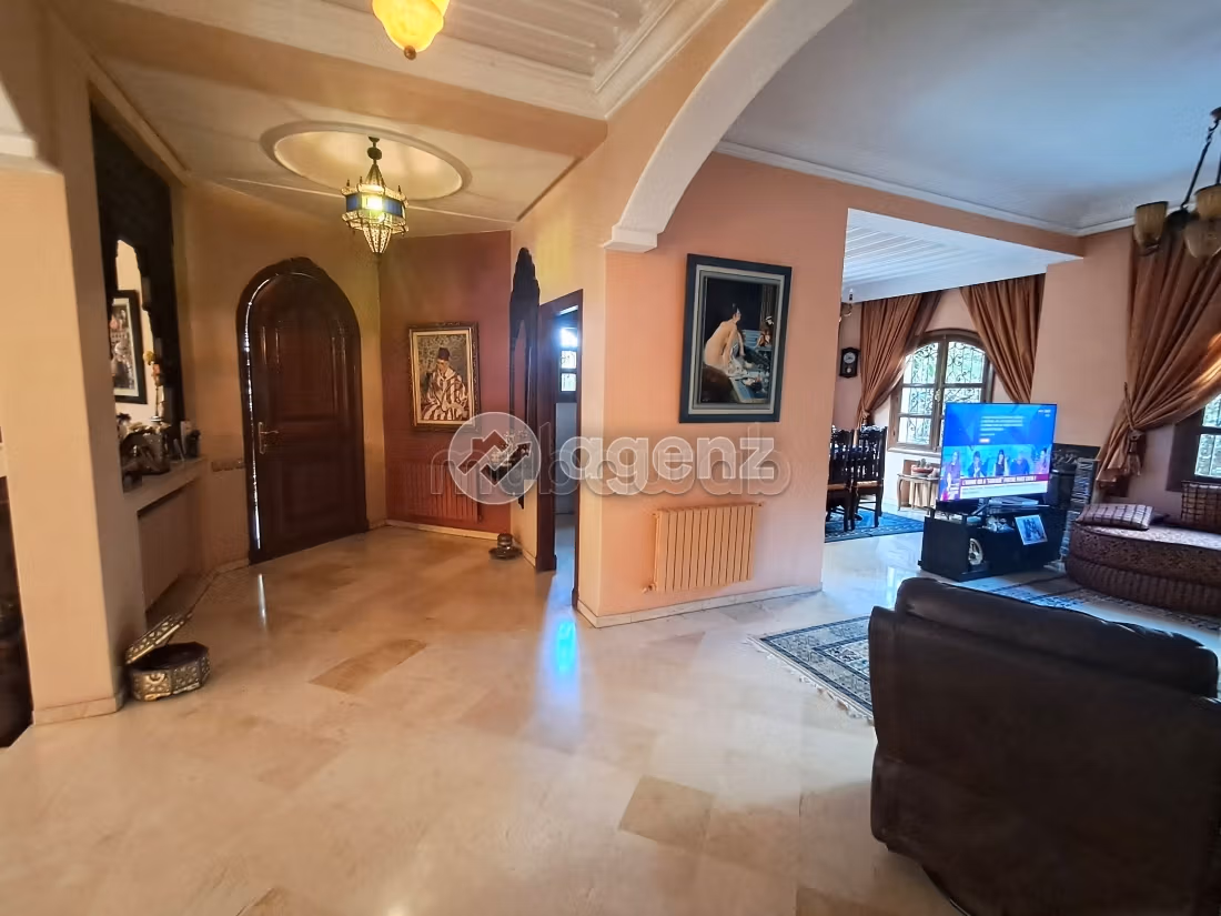 Villa à vendre 400 m², 5 chambres Oulfa Casablanca