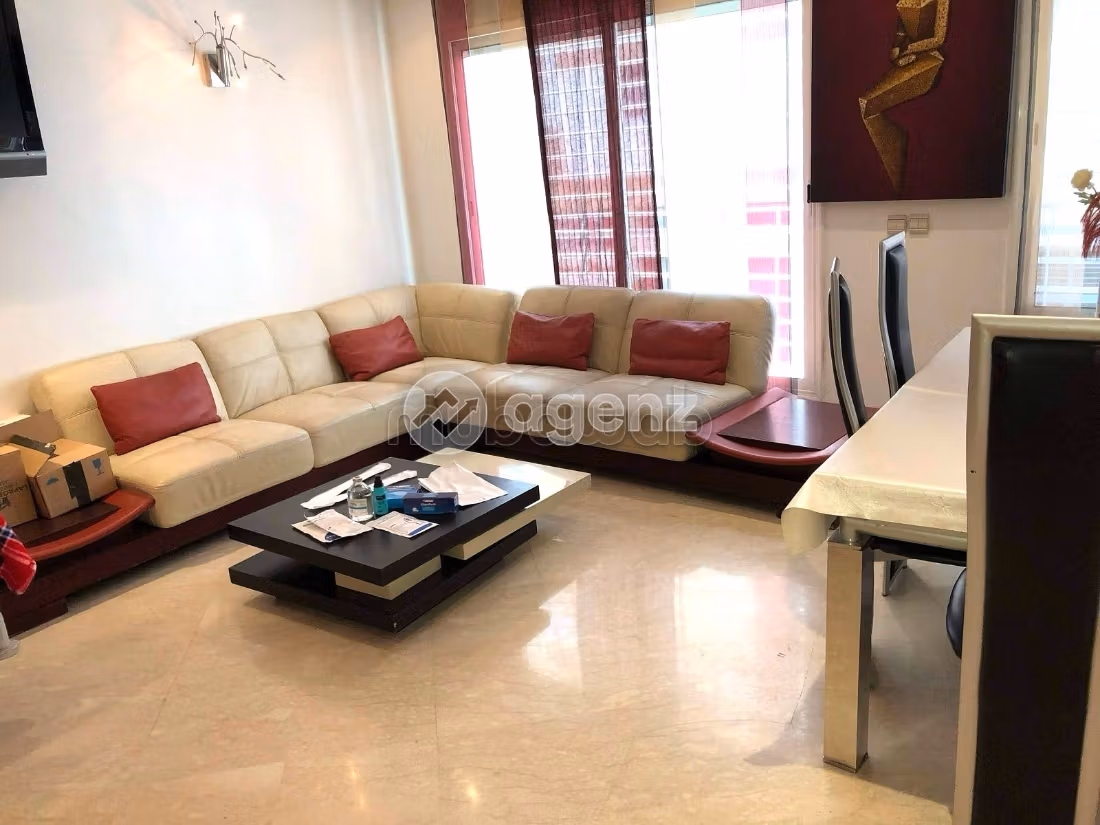 Appartamento da acquistare a Val Fleury. Superficie 250 m². Posto auto e ascensore