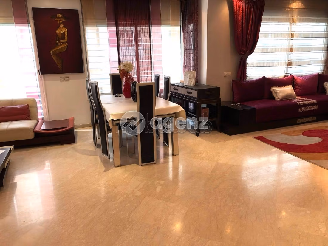 Appartamento da acquistare a Val Fleury. Superficie 250 m². Posto auto e ascensore
