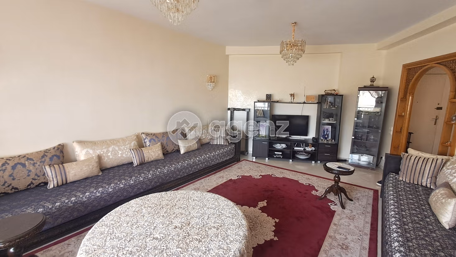 Piso en venta en Maârif. 2 dormitorios. Balcón grande