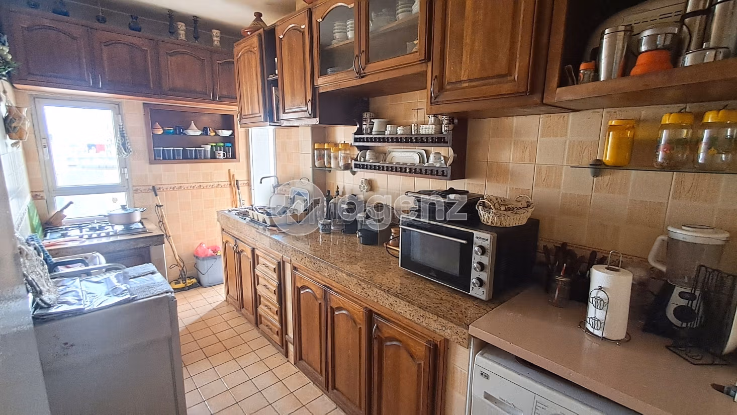 Piso en venta en Maârif. 2 dormitorios. Balcón grande