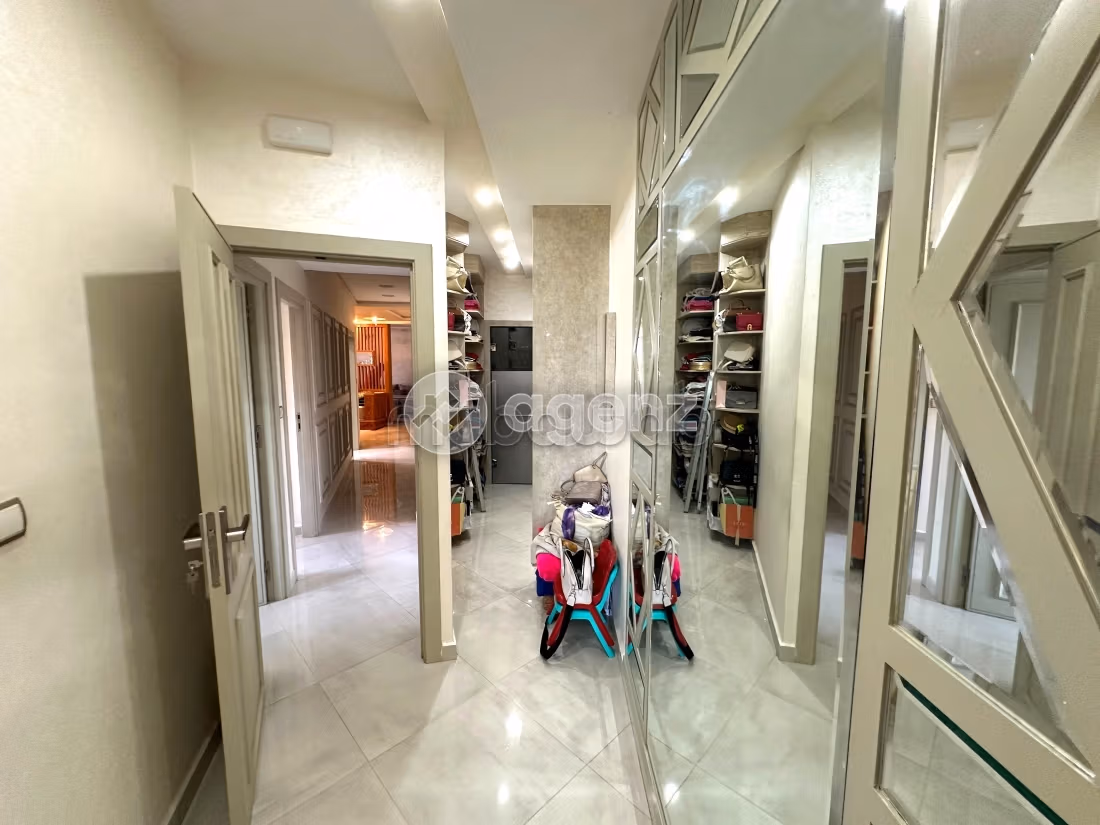 Apartment to purchase in Marchan. Small area 142 m². Well furnished