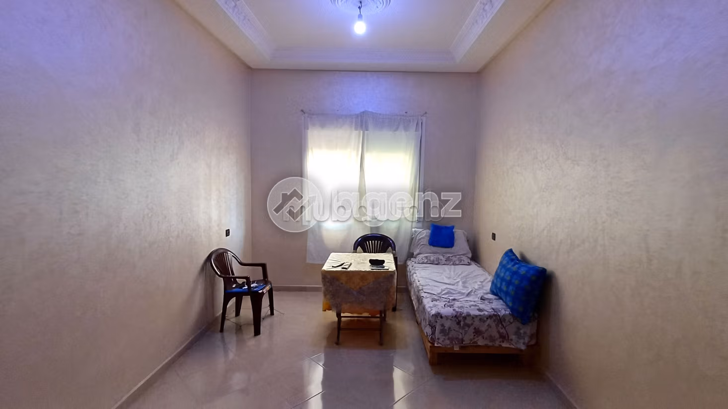 Se vende piso. Superficie 87 m². Con ascensor