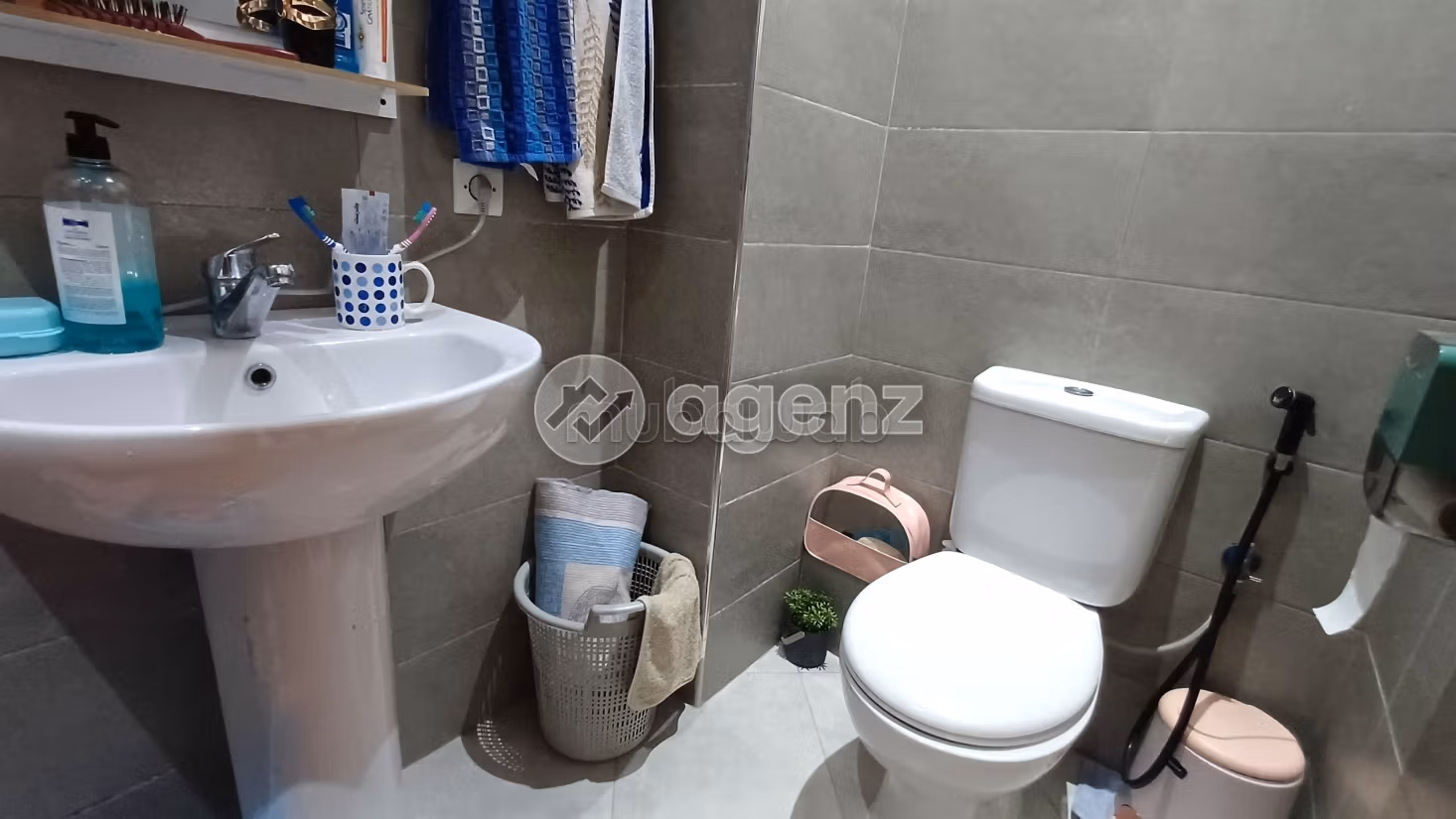 Splendido appartamento da acquistare. 2 camere. Ascensore e posto auto