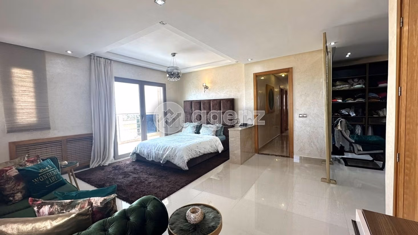 Nu kopen: villa's en luxe woningen. 4 Kamers. Gemeubileerd