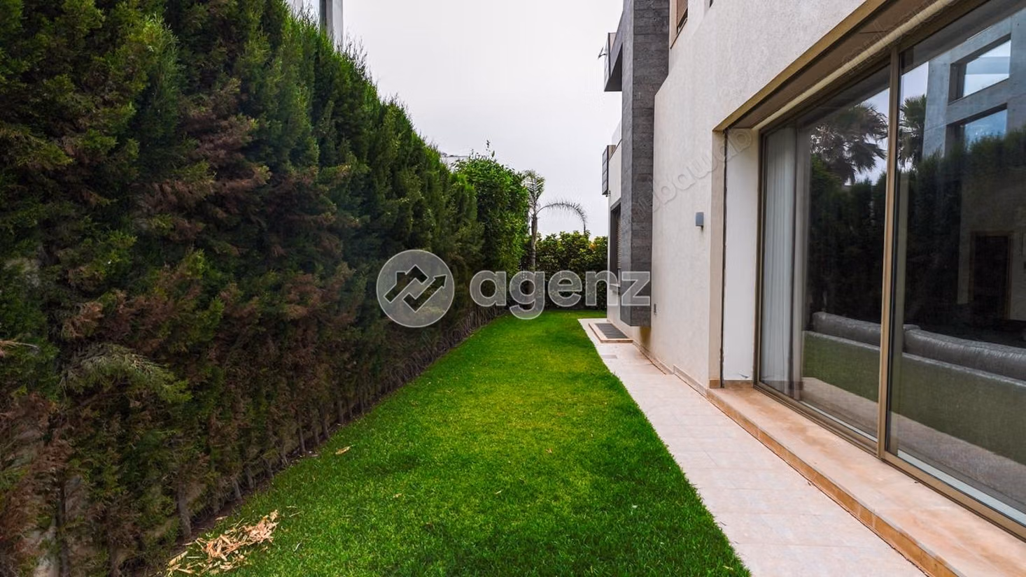 Villa à vendre 605 m², 5 chambres Route d'Azzemmour Dar Bouazza