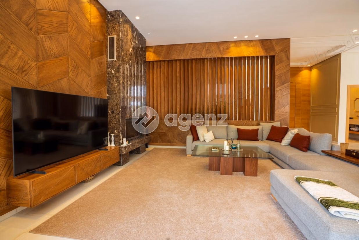 Villa à vendre 605 m², 5 chambres Route d'Azzemmour Dar Bouazza